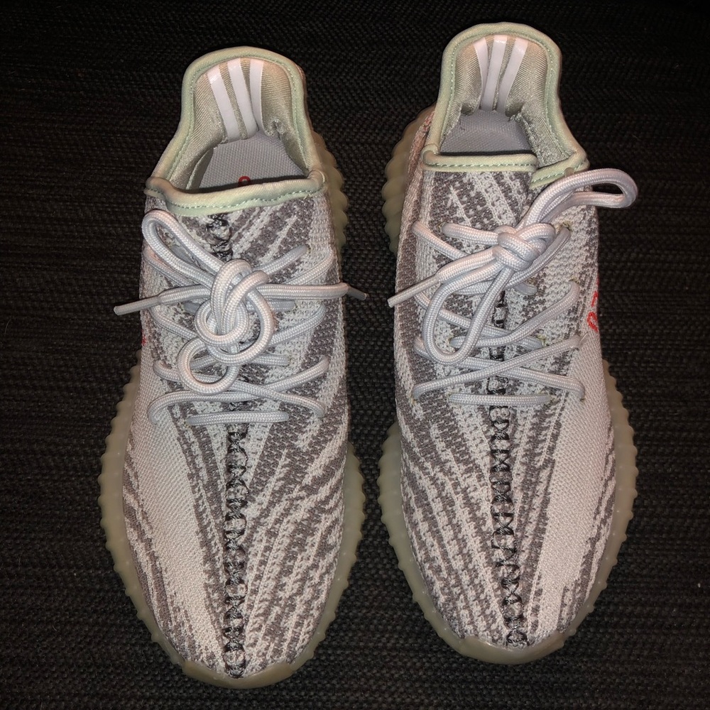 Yeezy Boost mint women’s size 8
